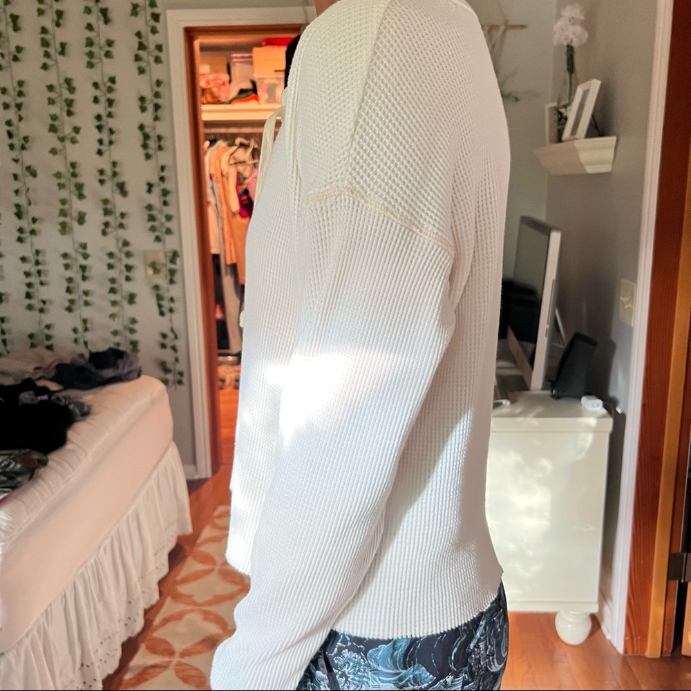 Abercrombie & Fitch Waffle Weave Tie Front Long Sleeve Shirt - Picture 2 of 7